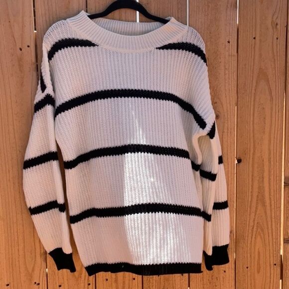 Take 50% OFF- Shein Women's Striped Black&White Sweater, Size-L - Picture 1 of 6